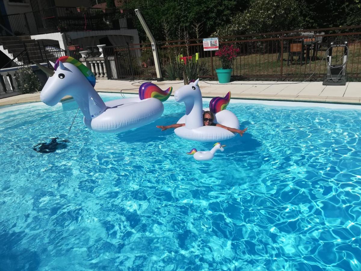 Appartement Lumineux A Voreppe Avec Piscine Екстериор снимка
