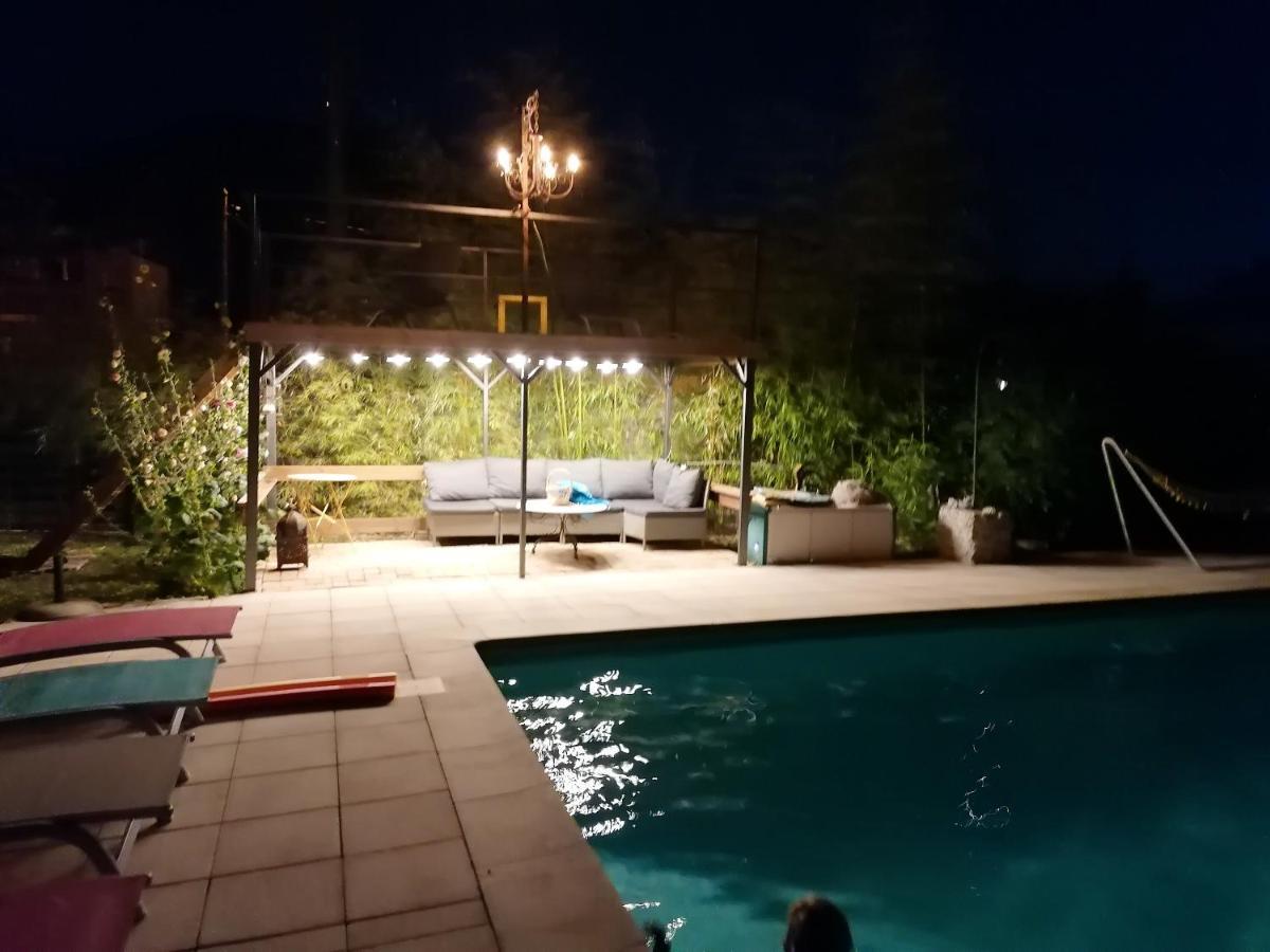 Appartement Lumineux A Voreppe Avec Piscine Екстериор снимка